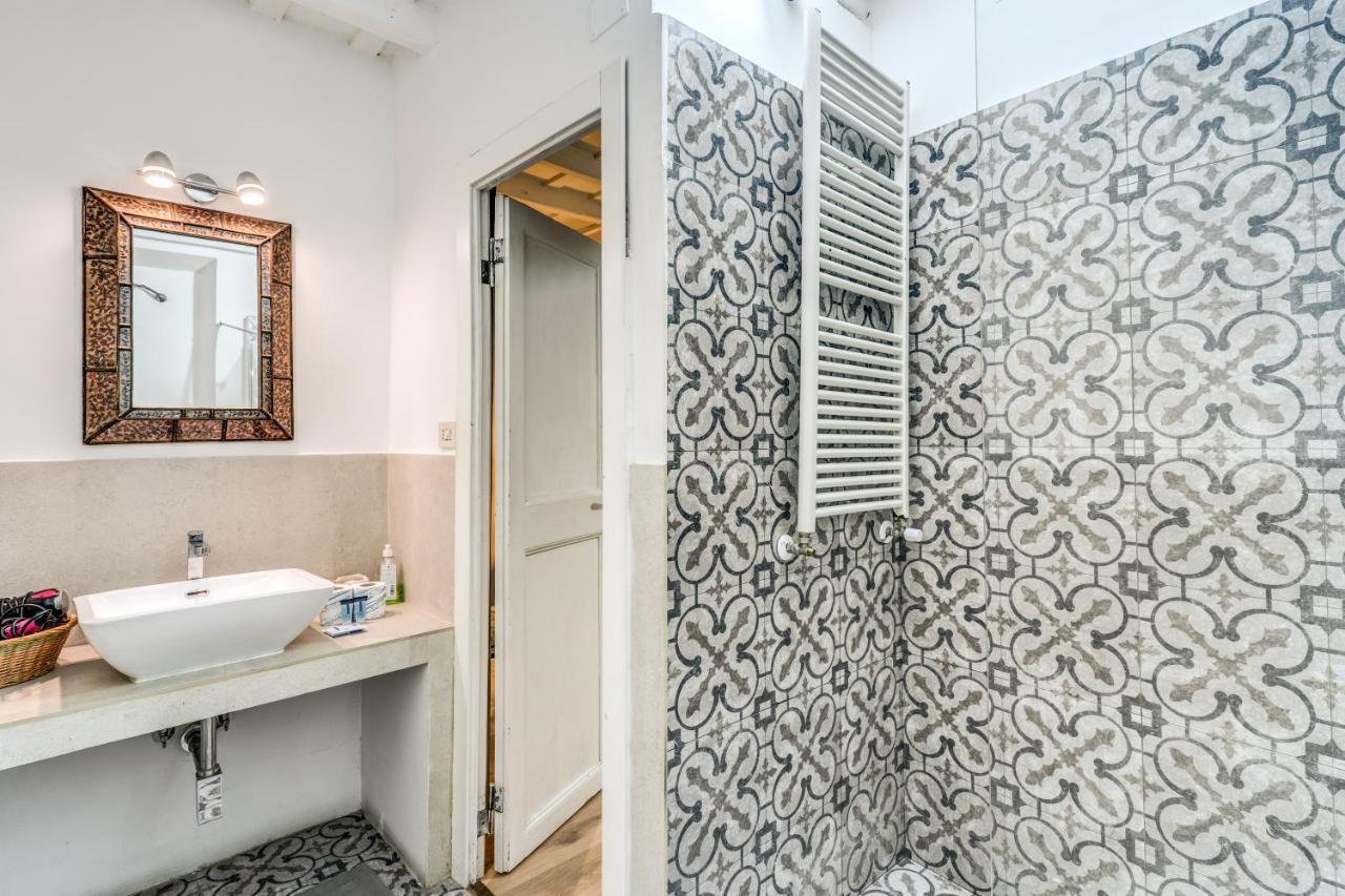 Lovely Spacious Apartment Near The Colosseum Rome Extérieur photo